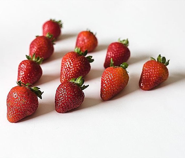 Strawberry Oatmeal Bars