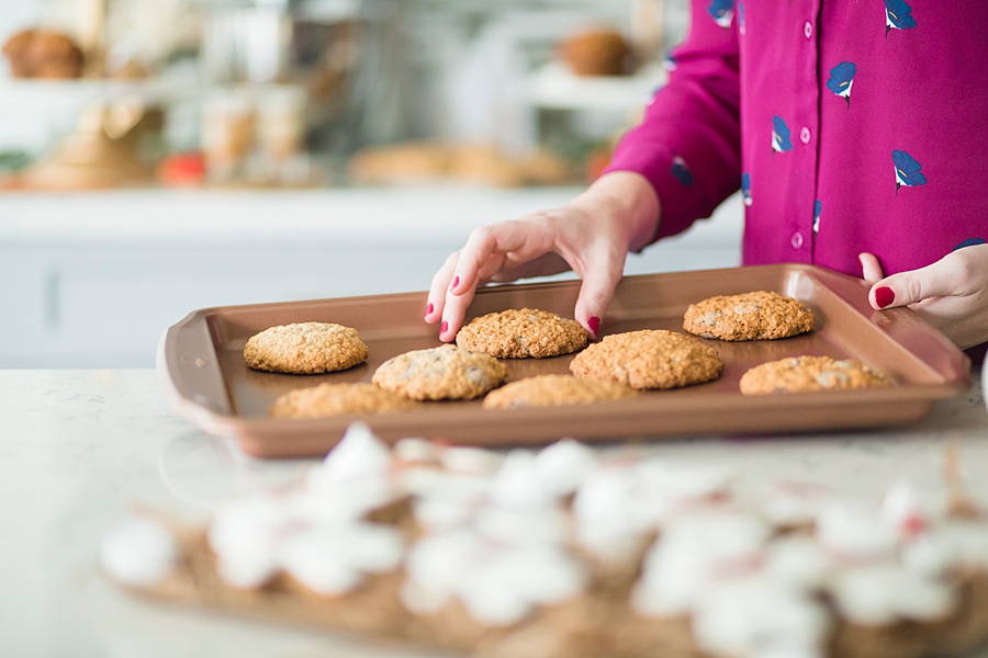 The Best Dark Chocolate Chip Oatmeal Cookies