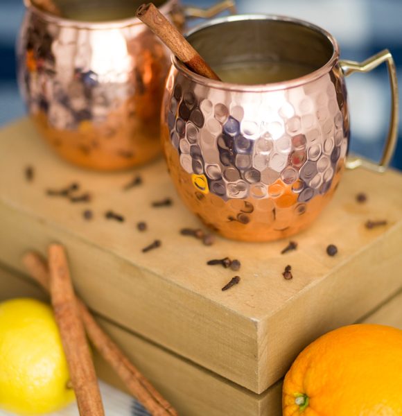 The Perfect Winter Party Drink: Hot Spiced Apple Cider