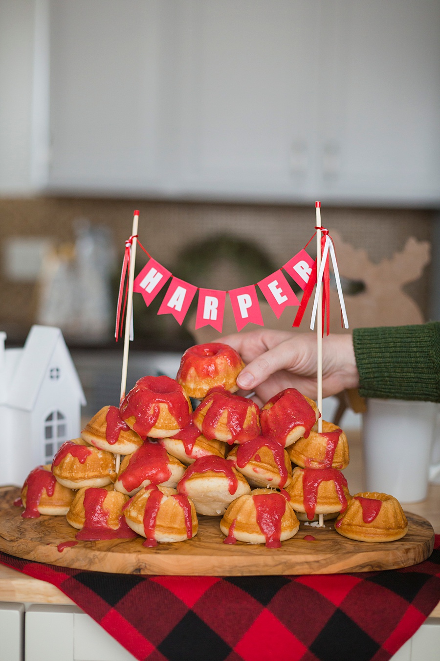 The Reality of Becoming a Mom of Two & Mini Strawberry Cakelets