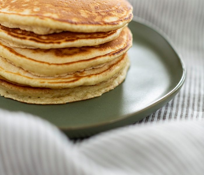 The BEST Fluffy Pancakes