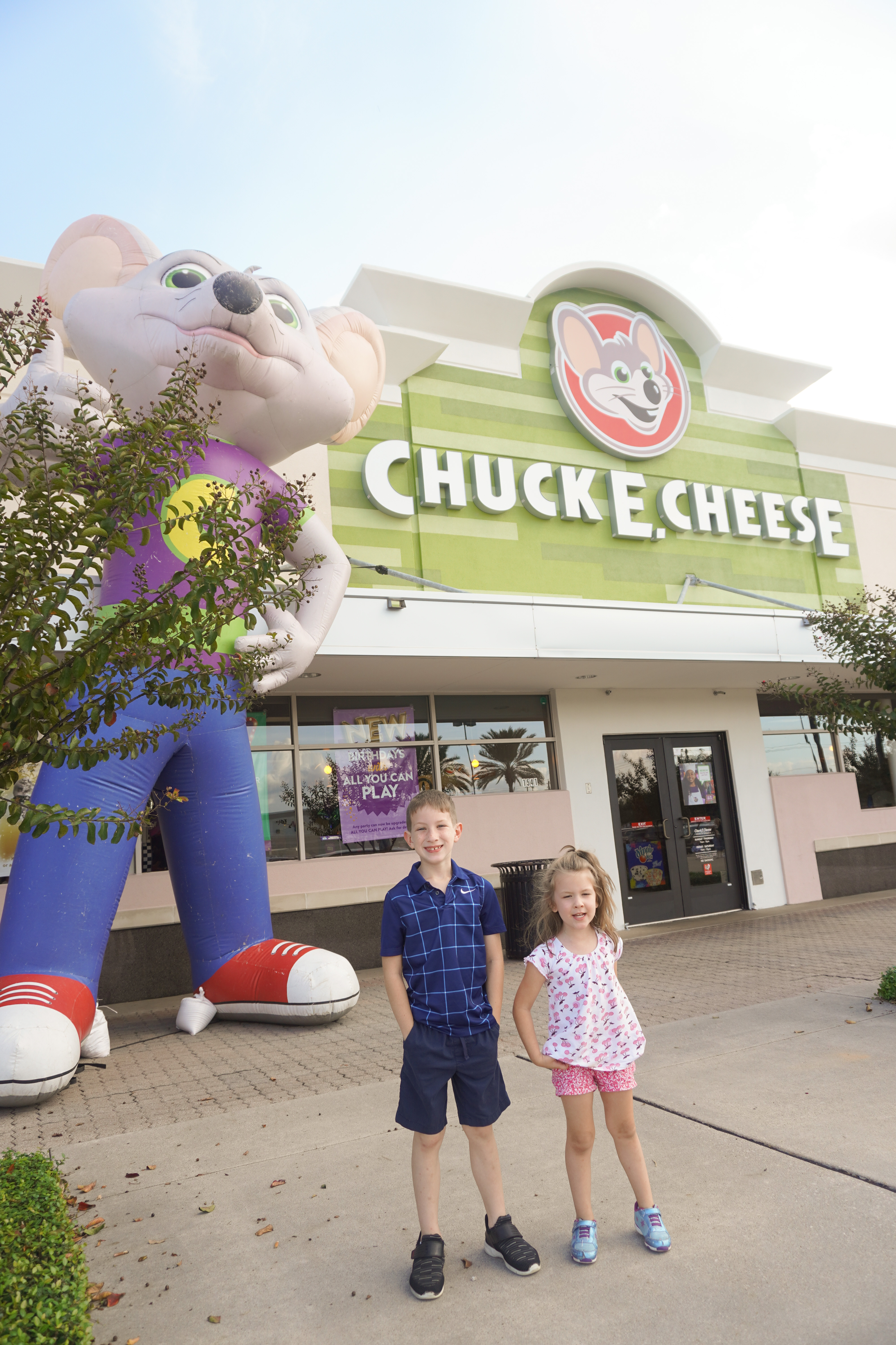 5 Reasons Why You Should have a Chuck E Cheese Birthday Party