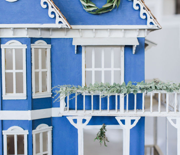 DIY | How to Restore An Antique Dollhouse