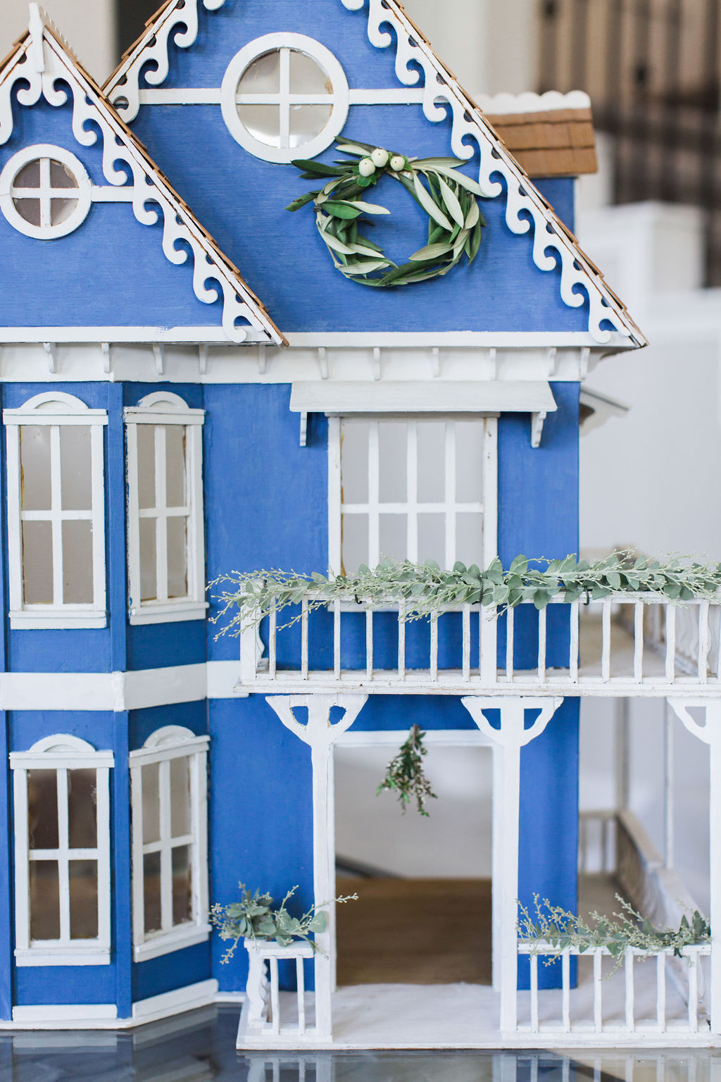 DIY | How to Restore An Antique Dollhouse