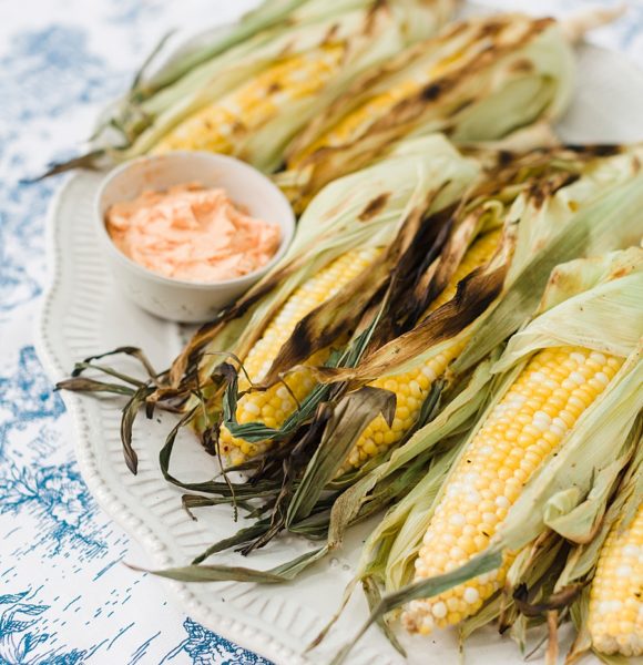 Perfectly Grilled Corn with Spicy Butter