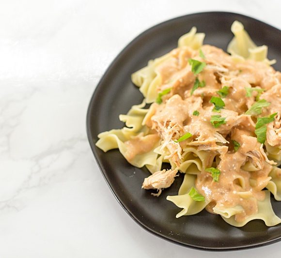 Slow Cooker Chicken Stroganoff