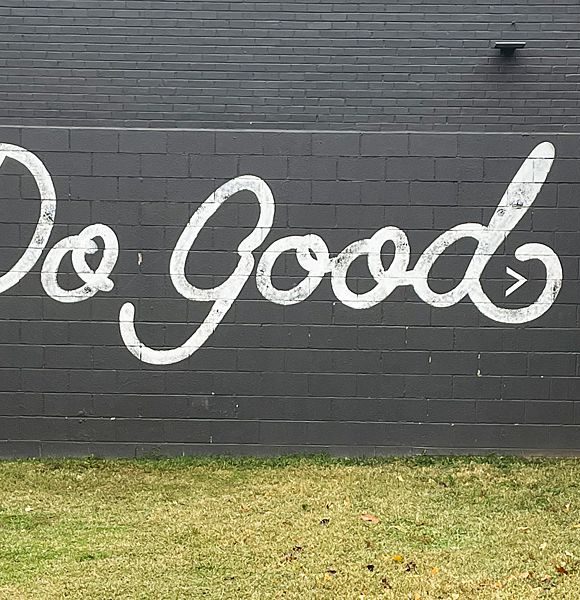 Antique Cars, Fused Glass, and Caverns, Oh My! | Springfield, MO