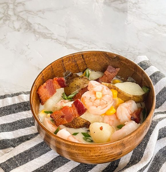 One Pot Shrimp & Corn Chowder