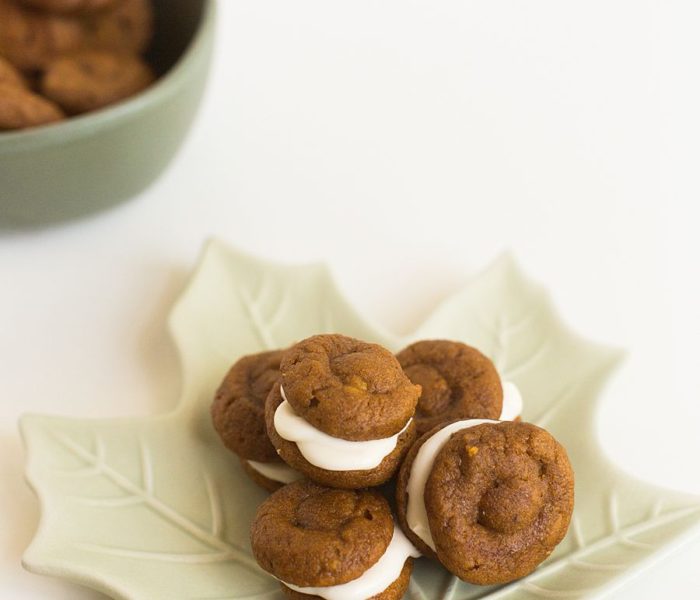 PUMPKIN WHOOPIE PIES | Easy Fall Dessert