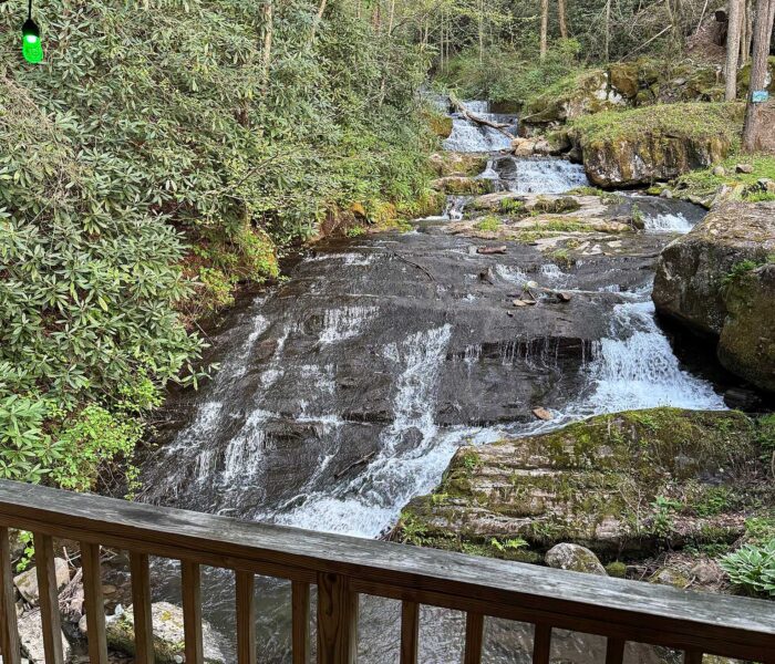 Riverside Cabin Retreat in Pigeon Forge, TN