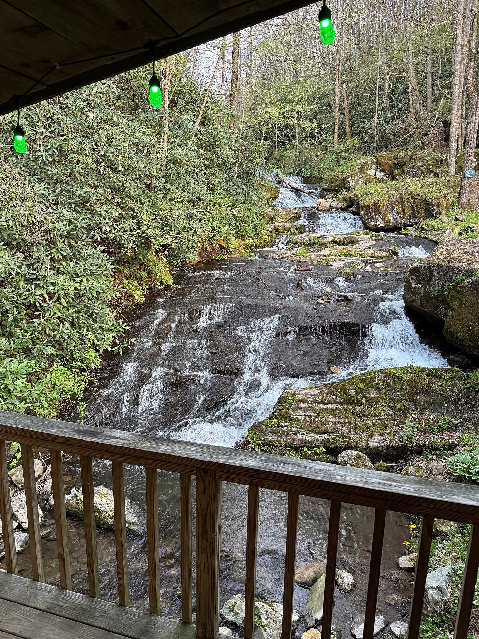 Riverside Cabin Retreat in Pigeon Forge, TN